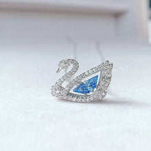 Dây chuyền Dancing Swan Necklace Blue CDE6052BU