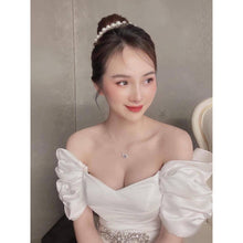 Dây chuyền Dancing Swan Necklace Blue CDE6052BU