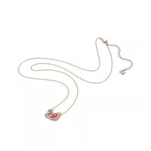 Vòng cổ thiên nga khiêu vũ CDE vàng hồng CDE6052RED