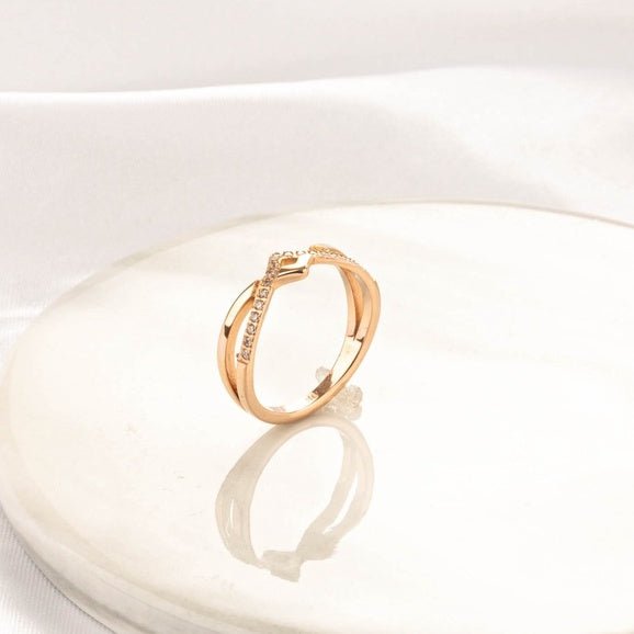 Dia Tiara Ring Rose Gold, hai nhánh đai mảnh bắt chéo nhau