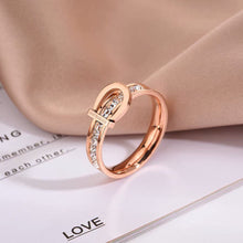 Nhẫn LAMY Love Forever Crystal Rose Gold Ring CDE8010