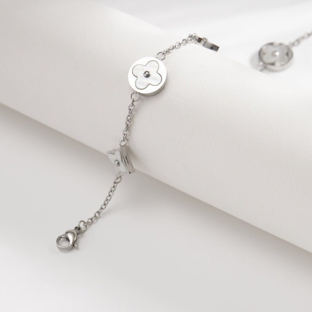 Four Leaf Flower Bracelet Silver White