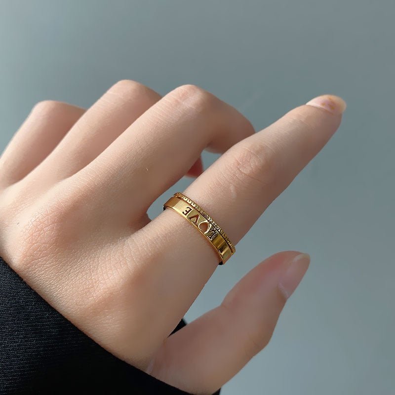 Love Retro Ring Gold