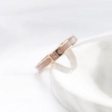 Nhẫn LAMY Nirvana Crystal Ring Rose Gold CDE8007