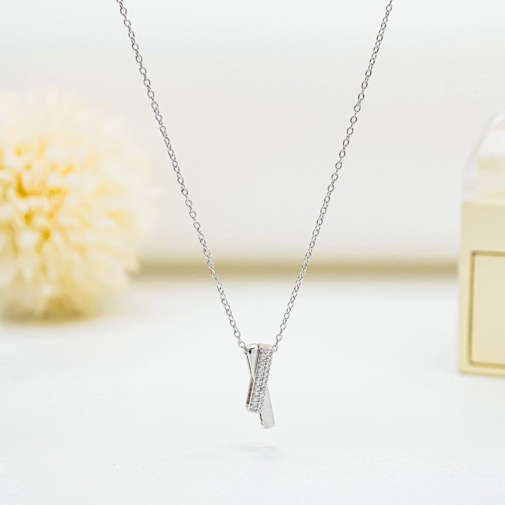 Intertwined Sparkle Necklace Silver