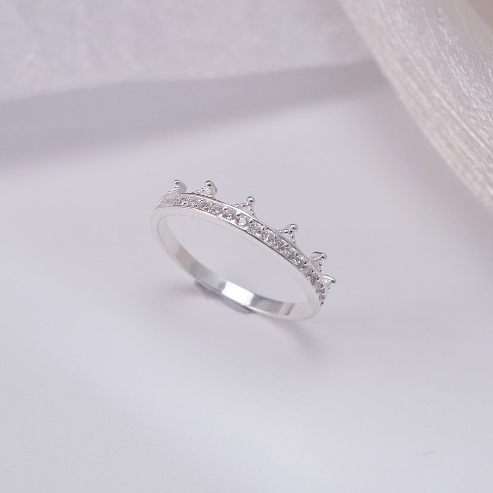 Sparkling Tiara Ring Silver, đai mảnh đính hàng đá nhỏ