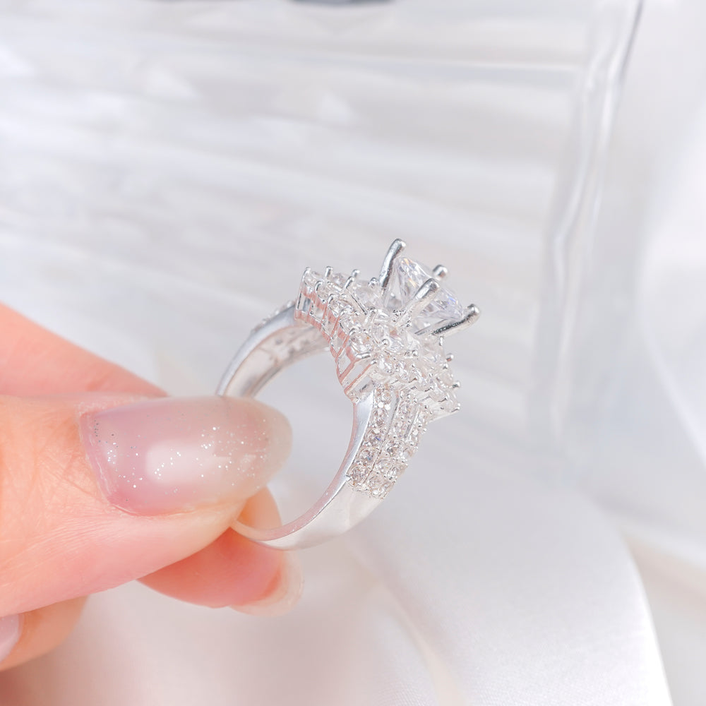 Luxurious Queen's Ring Silver - 8224SV