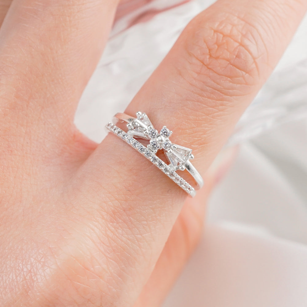 Contemporary Bow Ring Silver - 8250SV