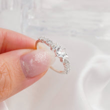 Nhẫn bạc nữ LAMY Delicate Light Luxury Ring 8248