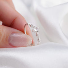 Nhẫn bạc nữ LAMY Stone Rhombus Ring Silver 8247