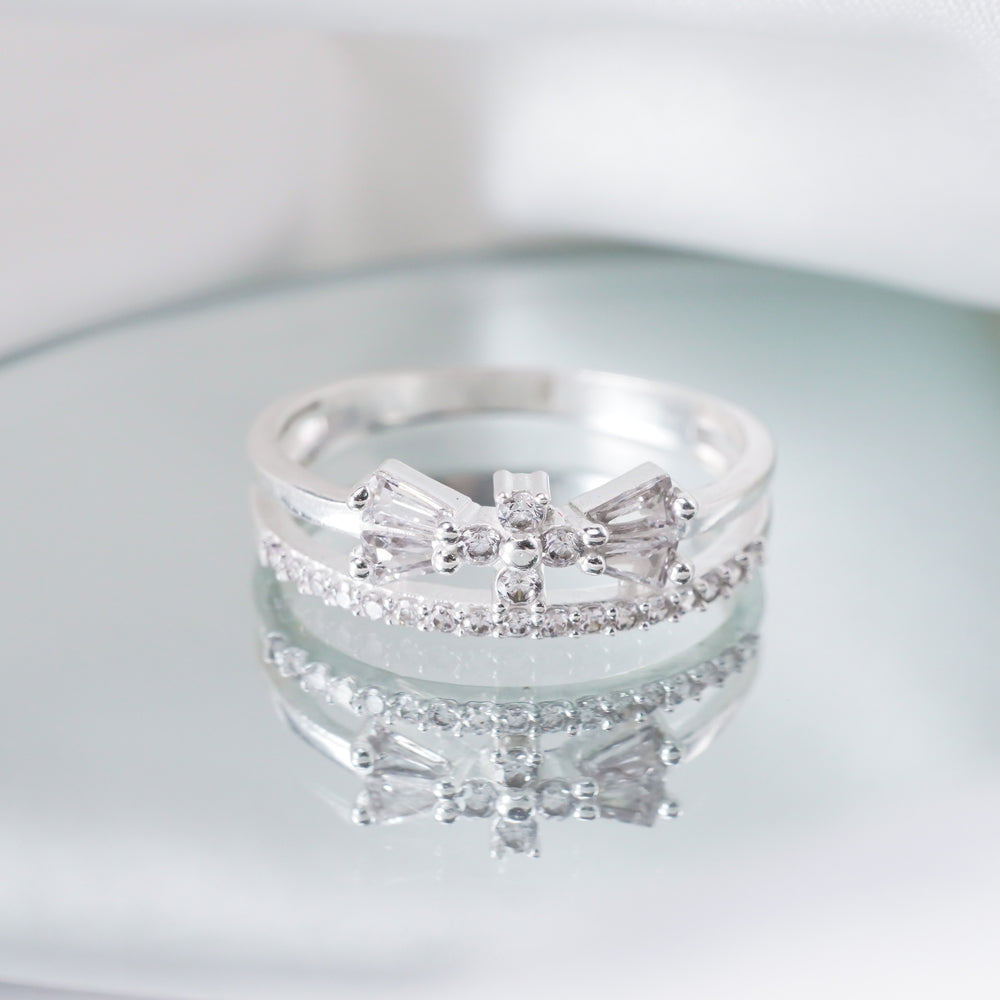 Contemporary Bow Ring Silver - 8250SV