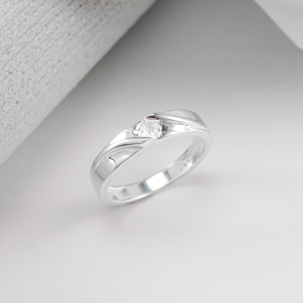 Gemstone-Studded Couple Ring Silver, đai bản vừa có đường rãnh chéo