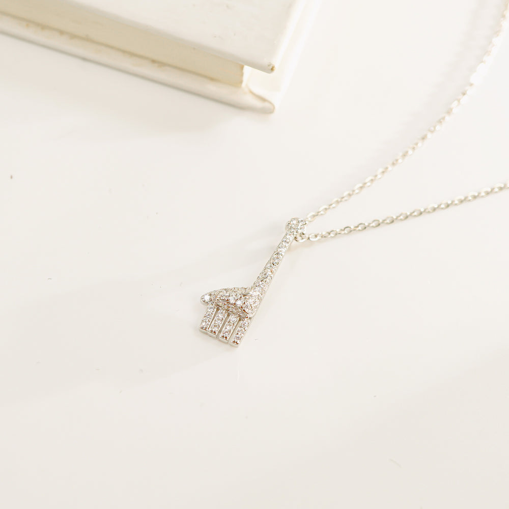Sparkling Giraffe Necklace Silver