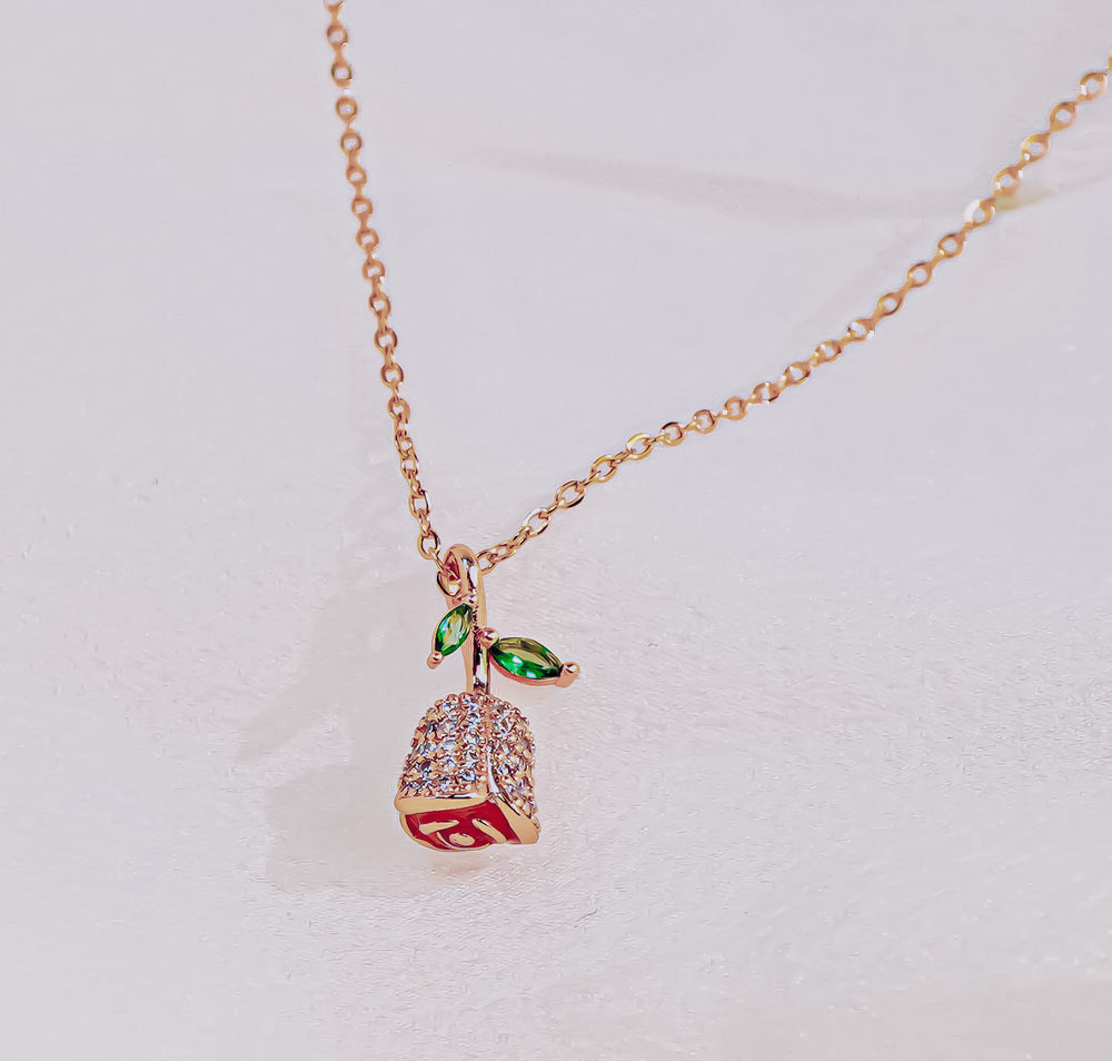 Love Rosebud Necklace Rose Gold