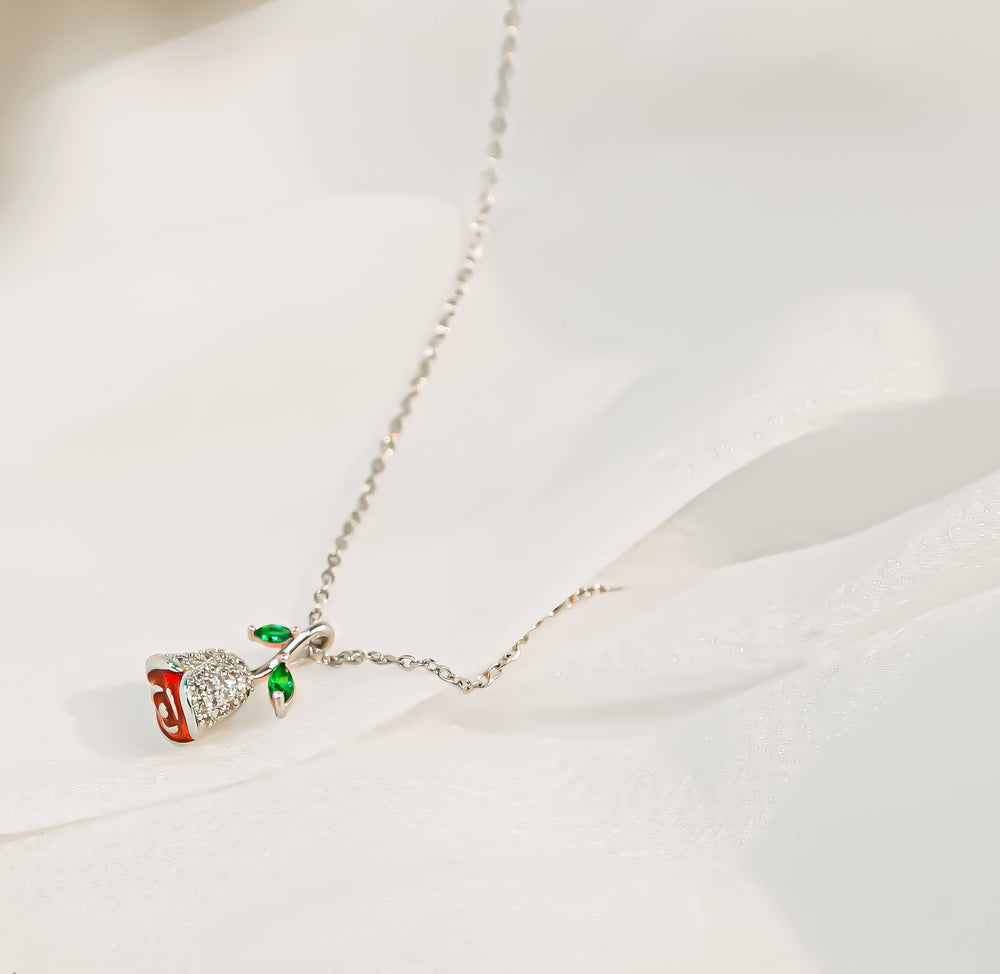 Love Rosebud Necklace Silver