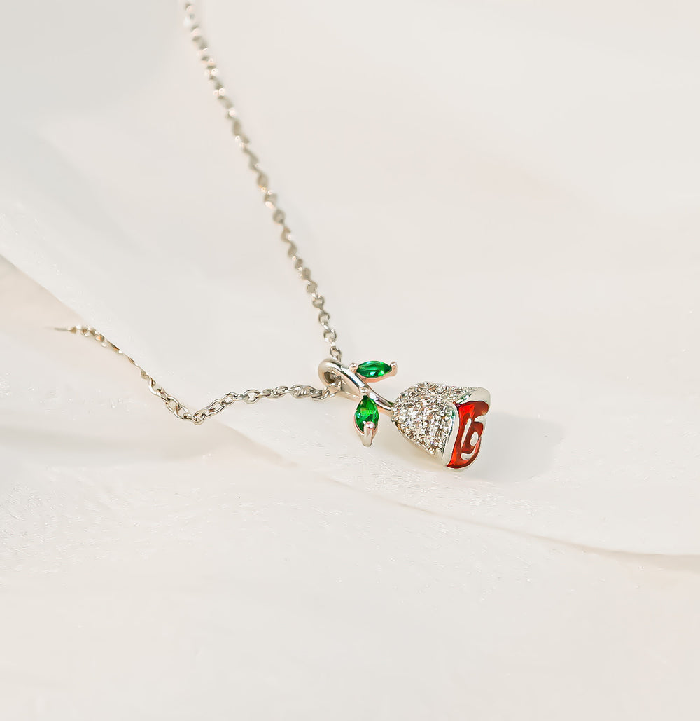 Love Rosebud Necklace Silver