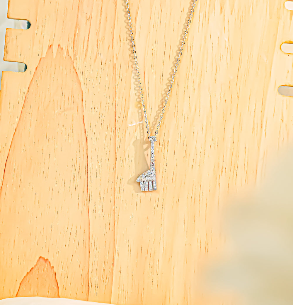 Sparkling Giraffe Necklace Silver