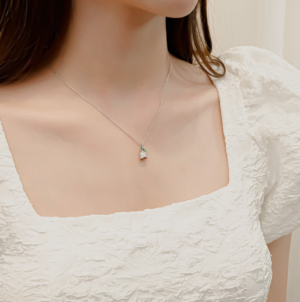 Love Rosebud Necklace Silver
