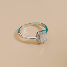 Nhẫn kim cương Moissanite LAMY Elegant Emerald 4x6mm kiểm định GRA CDEDR037 - Hàng chính hãng đã kiểm định