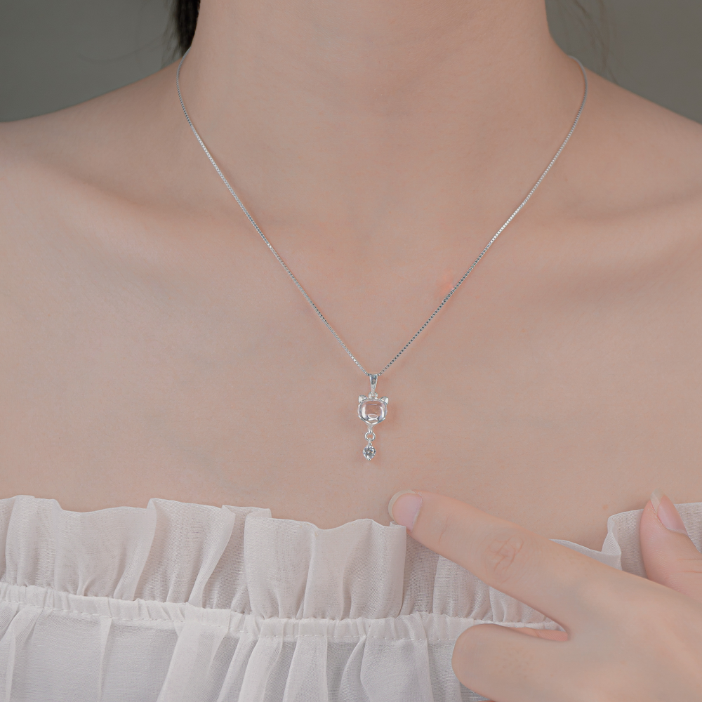Fox Moonstone Pendant Necklace White