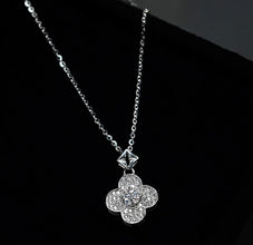 Dây chuyền kim cương Moissanite LAMY Lucky Bloom 3.5 ly kiểm định GRA CDEDN008 - Hàng chính hãng đã kiểm định