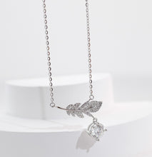 Dây chuyền kim cương Moissanite LAMY Falling Leaf 6.5 ly kiểm định GRA CDEDN014WH - Hàng chính hãng đã kiểm định