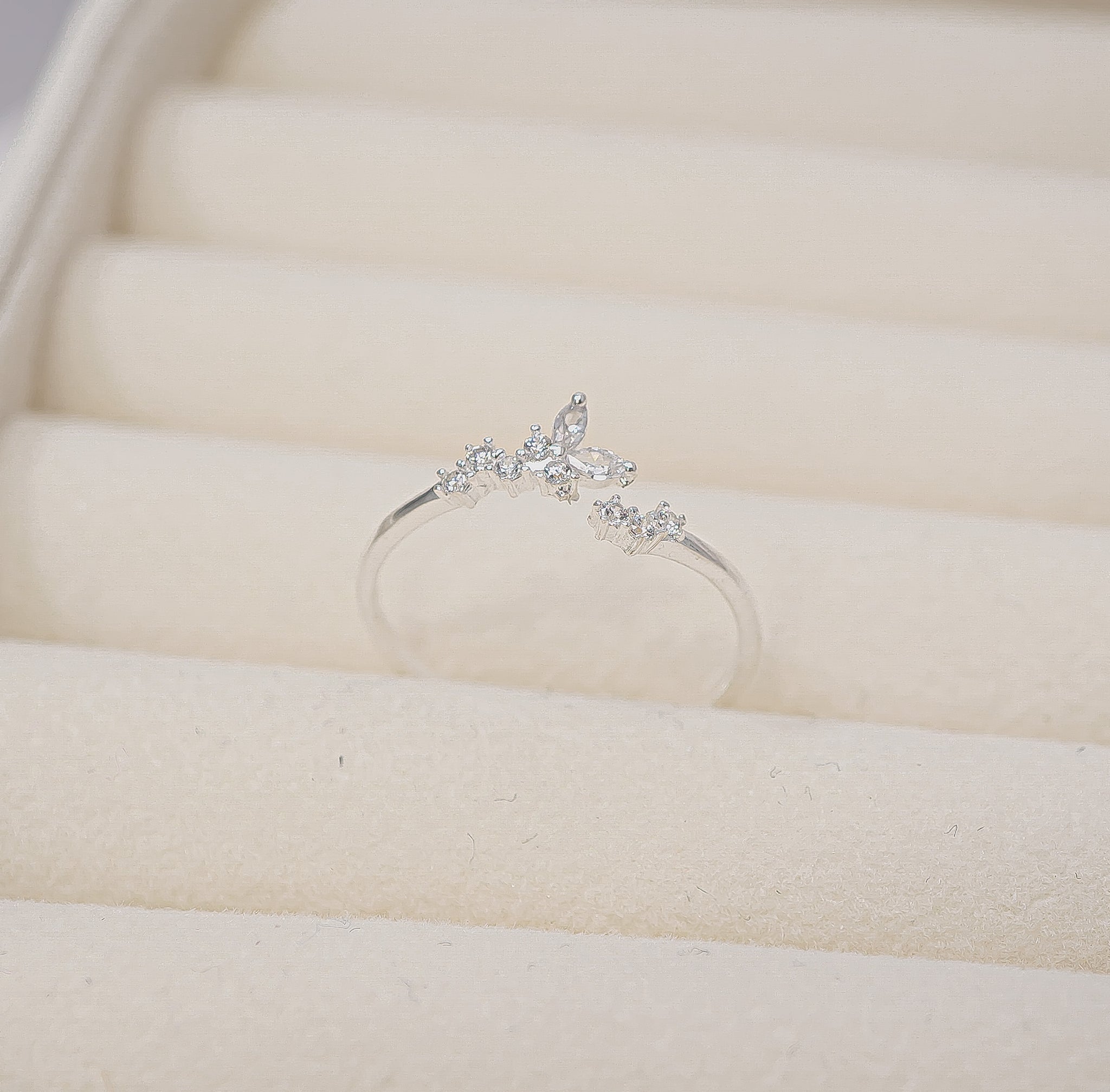 Nhẫn Bạc Nữ CDE Whispering Wings Silver Ring CDE8386SV - Nhẫn bạc ta cao cấp