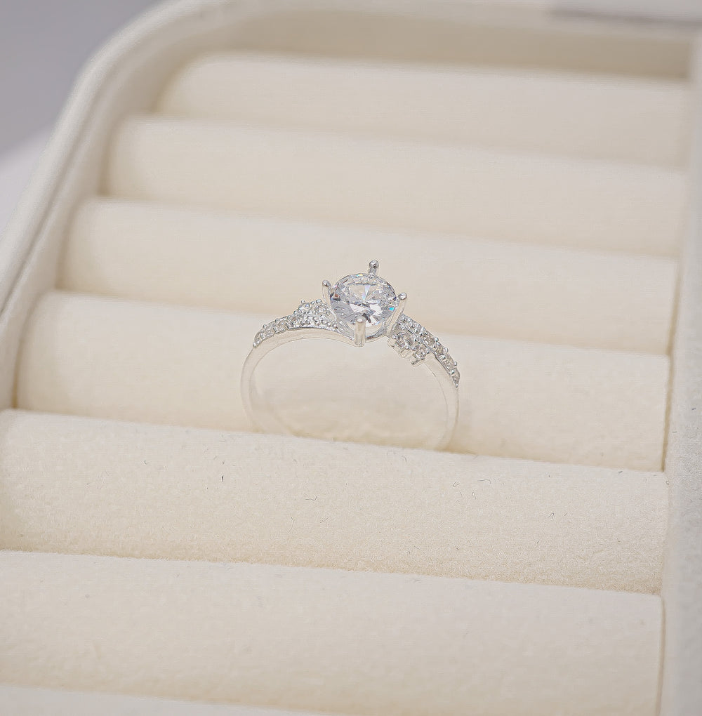 Elegant Stone Ring Silver, nhẫn một viên đá tròn lớn giữ bằng chấu