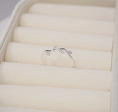 Nhẫn Bạc Nữ CDE Olive Leaf Silver Ring CDE8385SV - Nhẫn bạc ta cao cấp