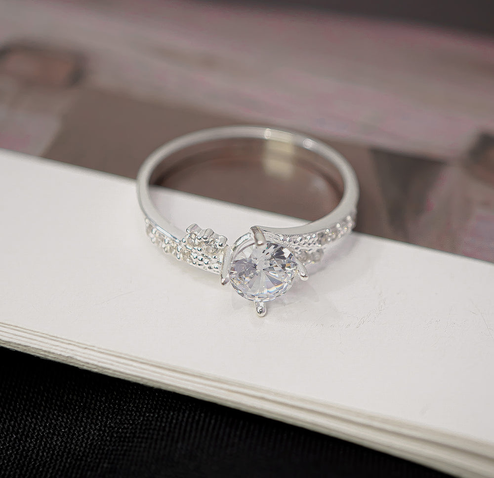 Elegant Stone Ring Silver
