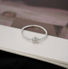 Nhẫn bạc CDE Beaded Stone Floral Ring Silver CDE8375- Nhẫn bạc ta cao cấp