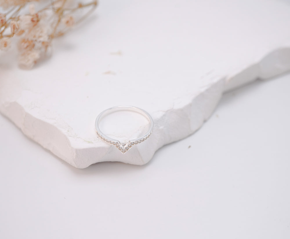 V-Shaped Ring Silver - 8327SV