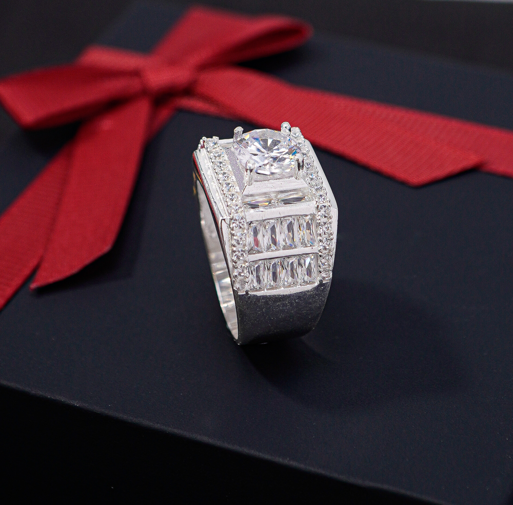 Round Cut White Stone Ring Silver