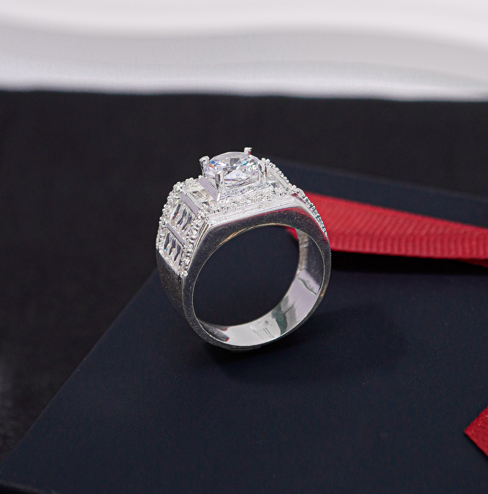 Round Cut White Stone Ring Silver