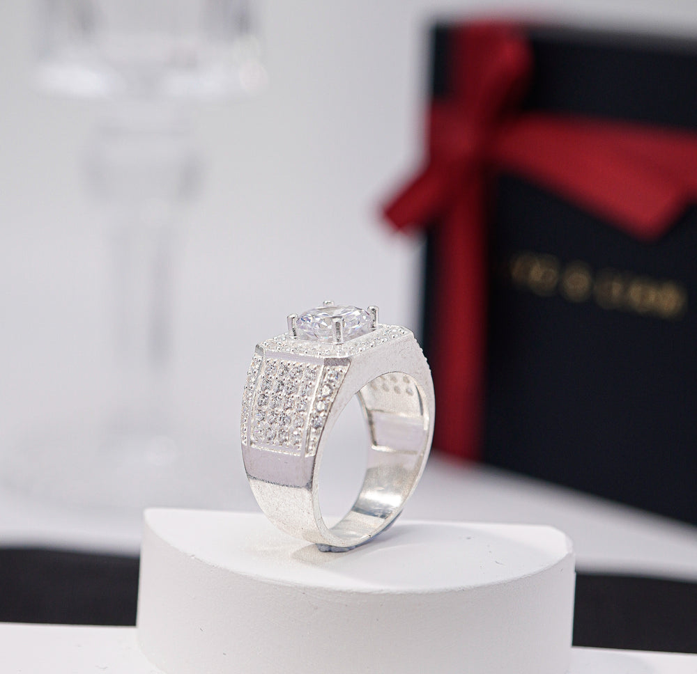 Luxurious Square Stone Ring Silver