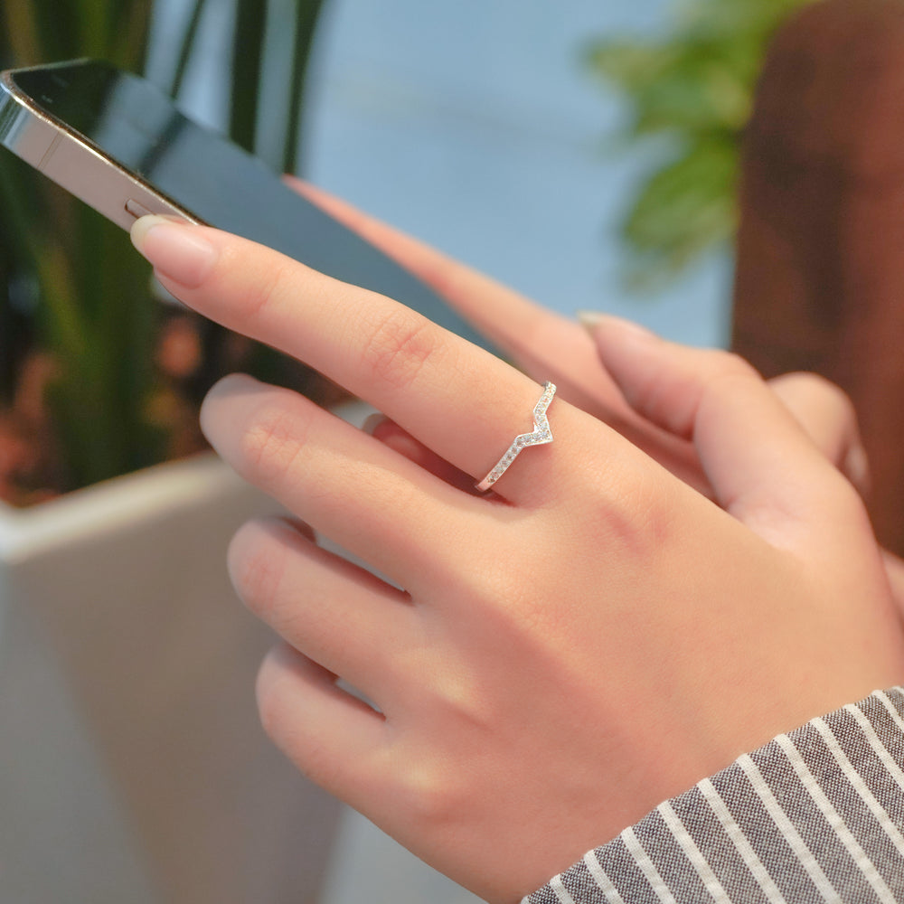 V-Shaped Ring Silver - 8327SV