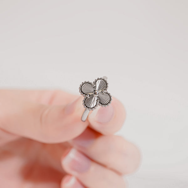 Enchanted Clover Ring Silver