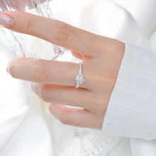 Nhẫn bạc nữ LAMY Luxurious and elegant round stone Ring CDE8254 - Nhẫn bạc ta