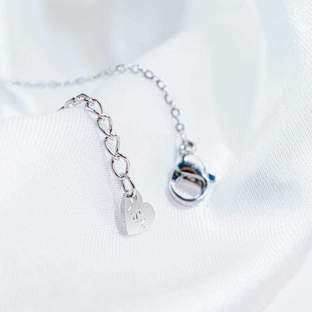 Bow Necklace Silver