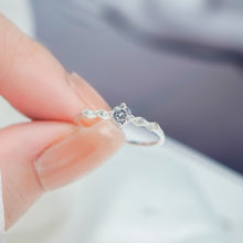 Nhẫn bạc nữ LAMY Stone Rhombus Ring Silver 8247