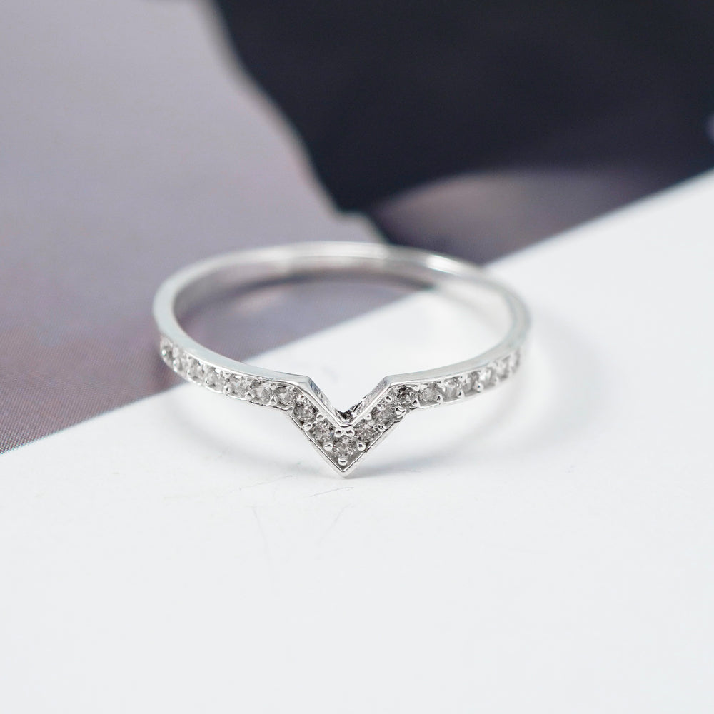V-Shaped Ring Silver - 8327SV