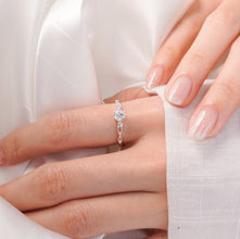 Nhẫn bạc nữ LAMY Infinity Stone Silver Ring CDE8280