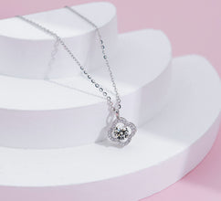 Dây chuyền kim cương Moissanite LAMY hoa bốn cánh đá chủ 5 ly CDEDN032WH - Hàng chính hãng đã kiểm định