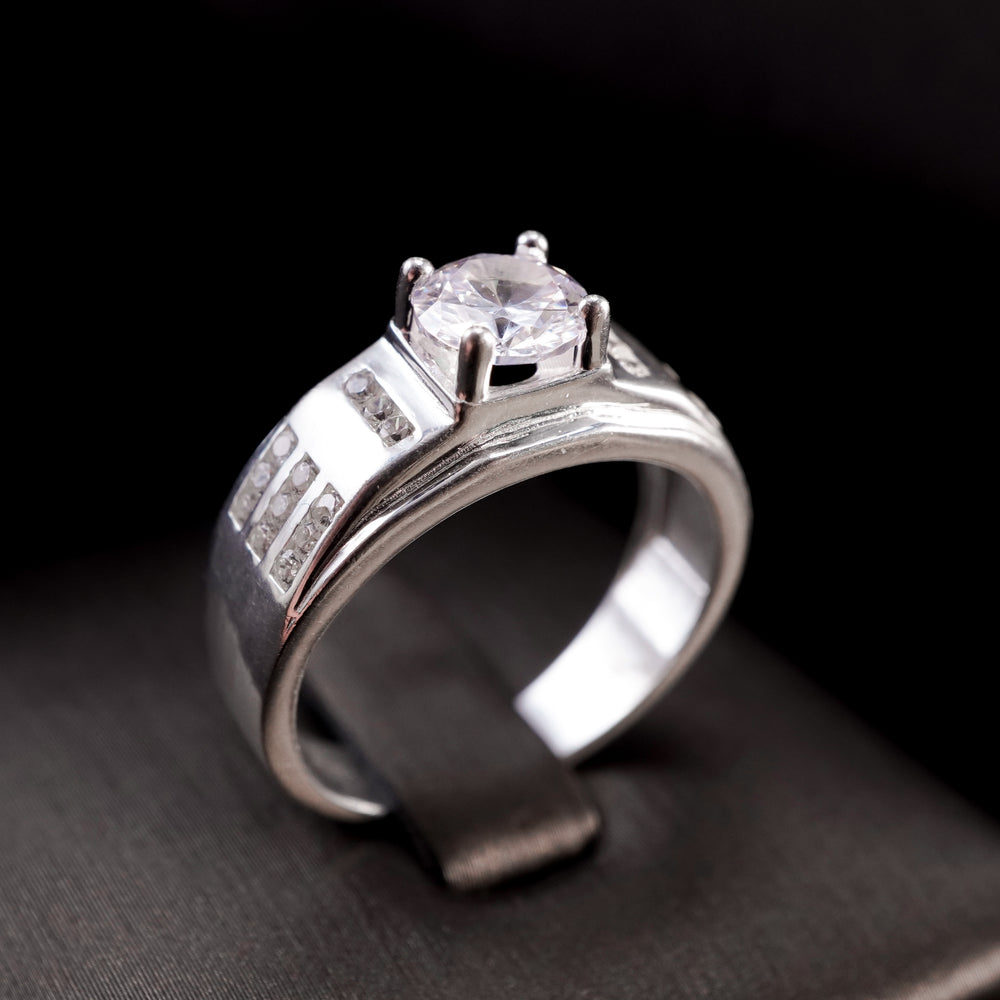 Huitan Luxury Ring Silver