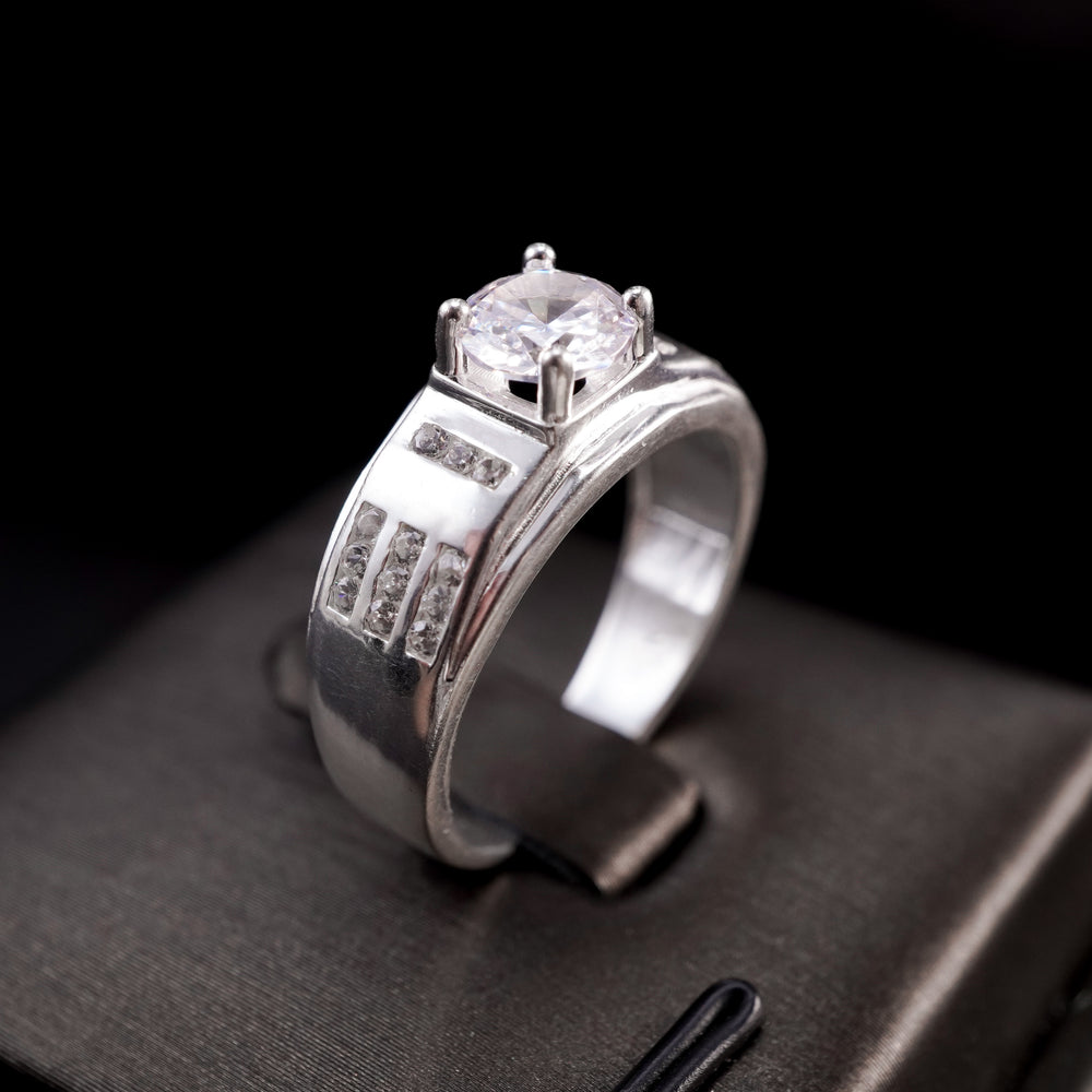 Huitan Luxury Ring Silver