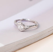 Nhẫn kim cương Moissanite LAMY Twisted Shine 5 ly kiểm định GRA CDEDR036 - Hàng chính hãng đã kiểm định