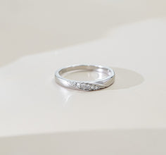 Nhẫn kim cương Moissanite LAMY Subtle Line kiểm định GRA CDEDR040 - Hàng chính hãng đã kiểm định