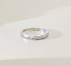 Nhẫn kim cương Moissanite LAMY Subtle Line kiểm định GRA CDEDR040 - Hàng chính hãng đã kiểm định