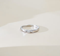 Nhẫn kim cương Moissanite LAMY Wave Crest kiểm định GRA CDEDR042 - Hàng chính hãng đã kiểm định