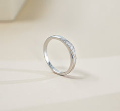 Nhẫn kim cương Moissanite LAMY Subtle Line kiểm định GRA CDEDR040 - Hàng chính hãng đã kiểm định